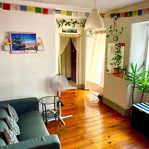 Hostel Asian Everest House, Lisbon